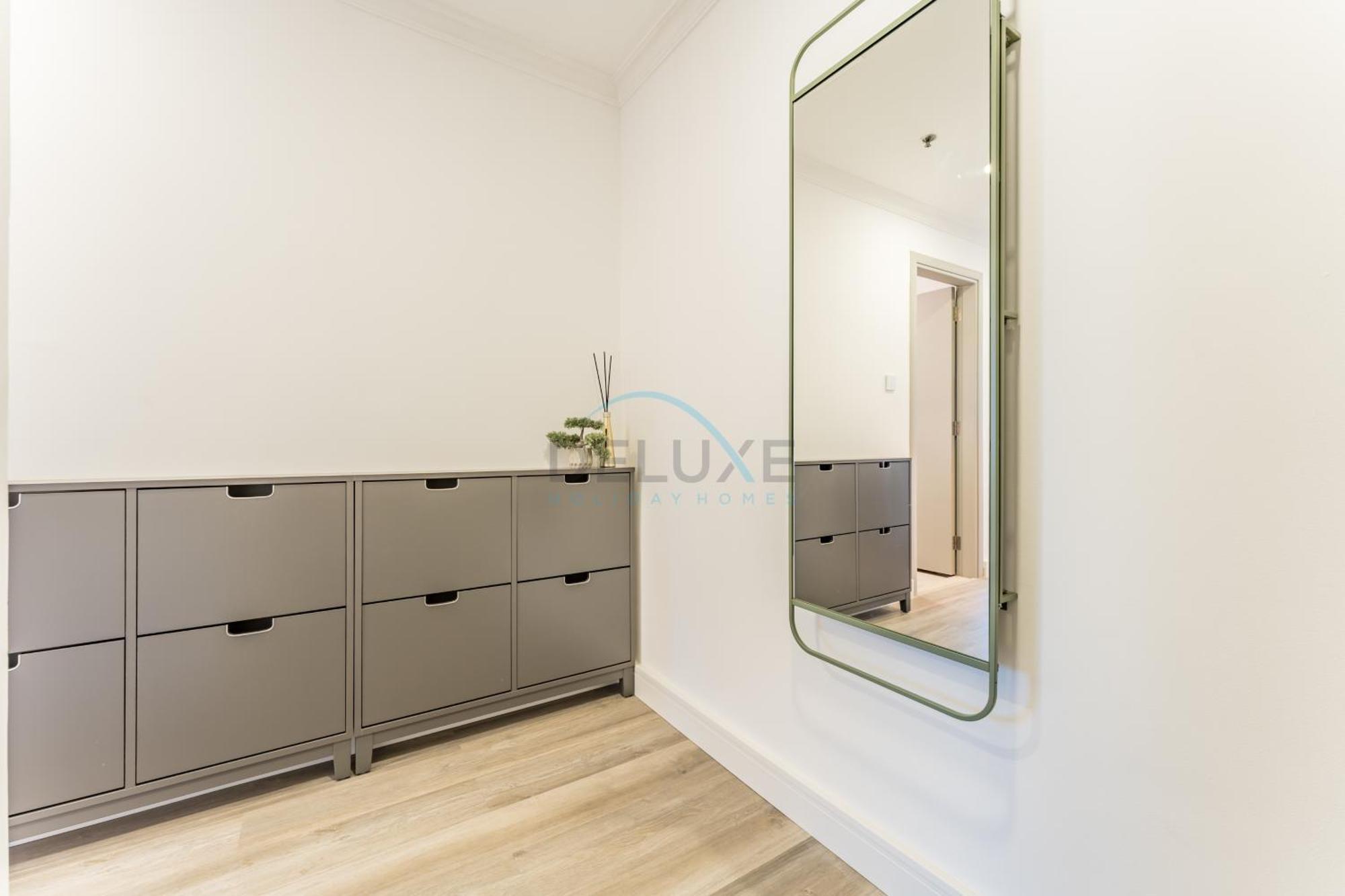Terrace And Marina Views 1br Near Jbr, Ain And Major Landmarks, Zumurud, Duabi Marina By Deluxe Homes Apartment Dubai